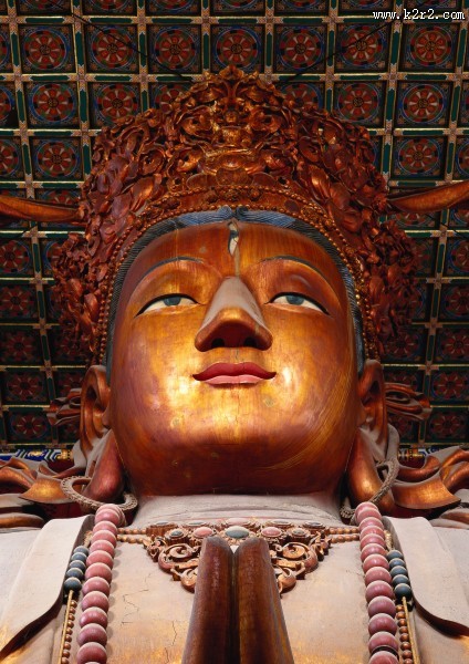 金光闪闪的佛像图片