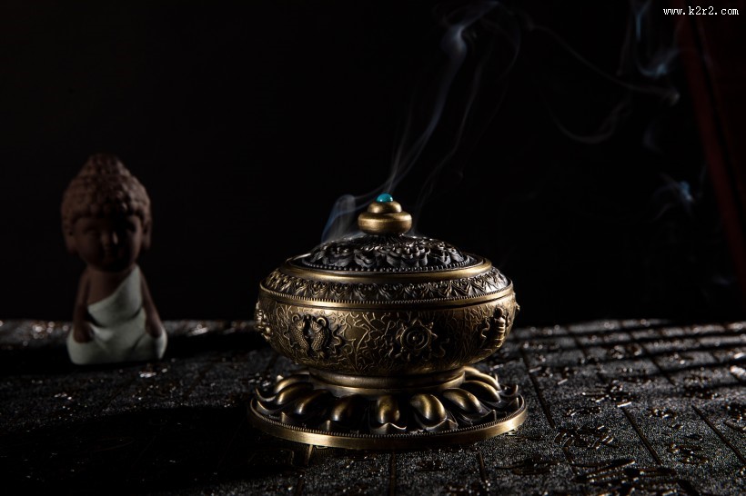 禅意十足古人焚香香炉图片