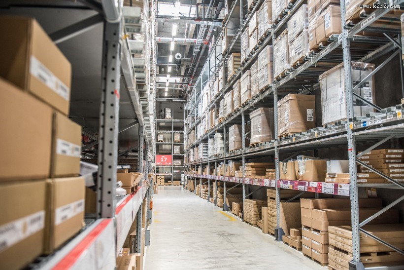 宜家仓库内部摆放图片