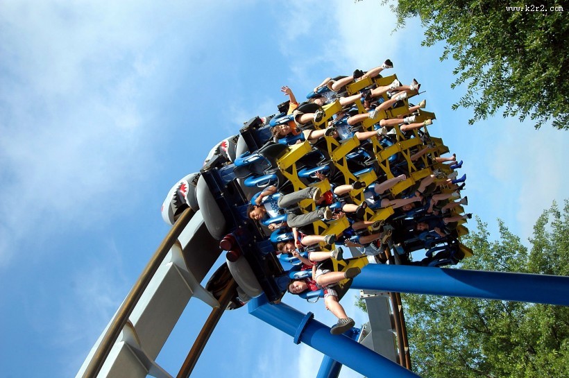 刺激的过山车图片