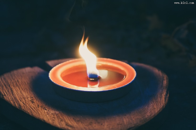 明亮的烛光图片大全