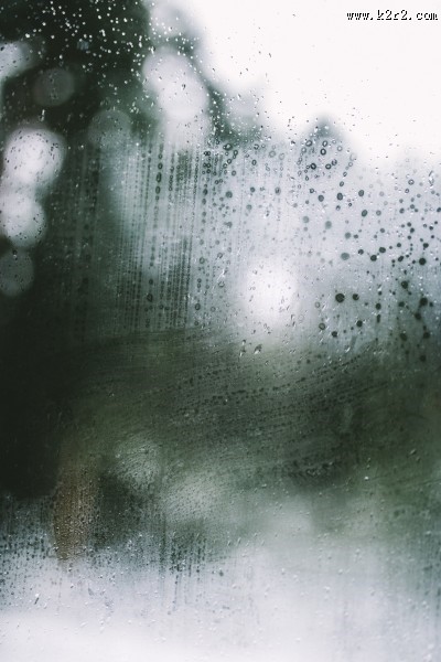 窗外的雨滴图片大全