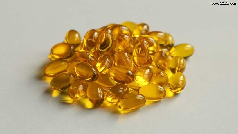金色鱼肝油图片