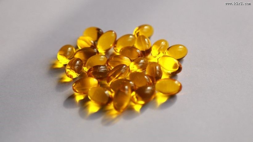 金色鱼肝油图片