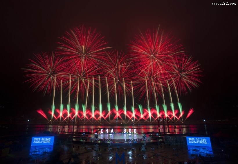 绚烂瑰丽的烟花图片