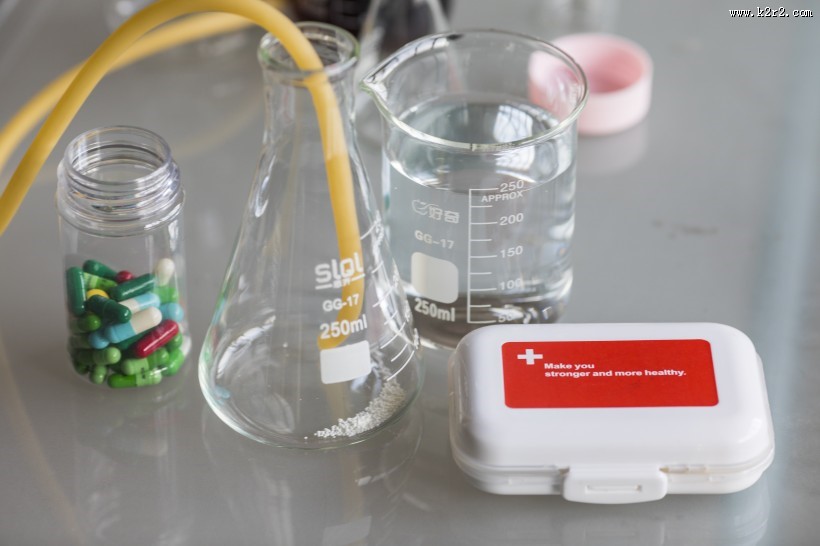 医用急救包烧杯试管图片