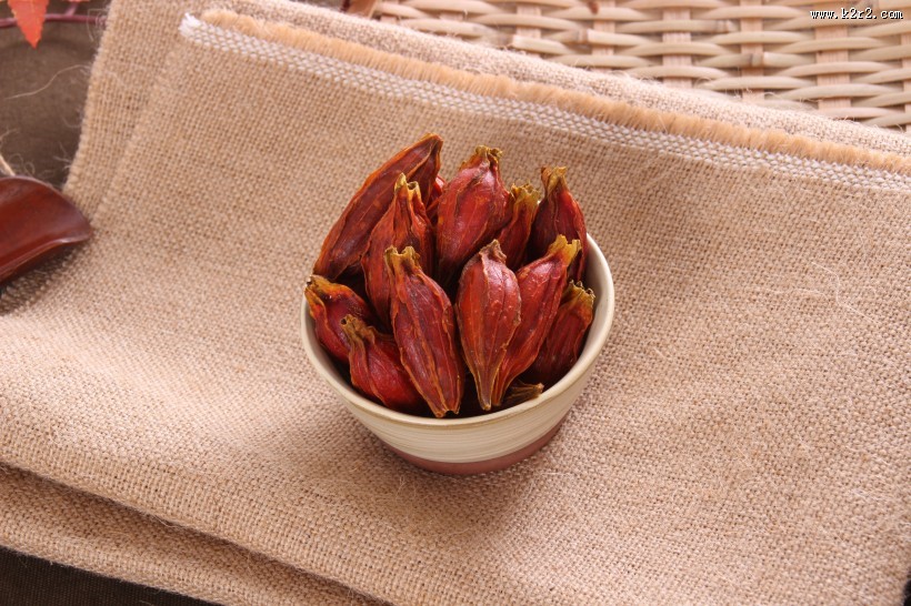 清热凉血黄栀子图片