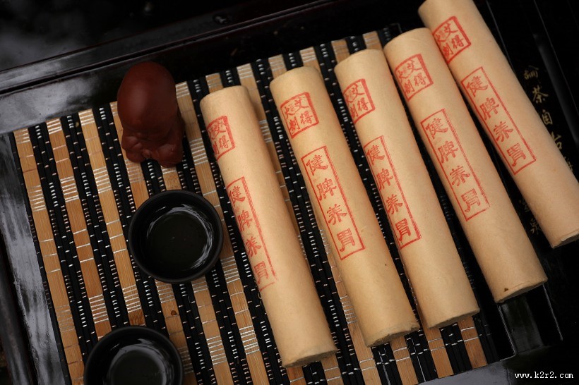 养生艾草熏香图片