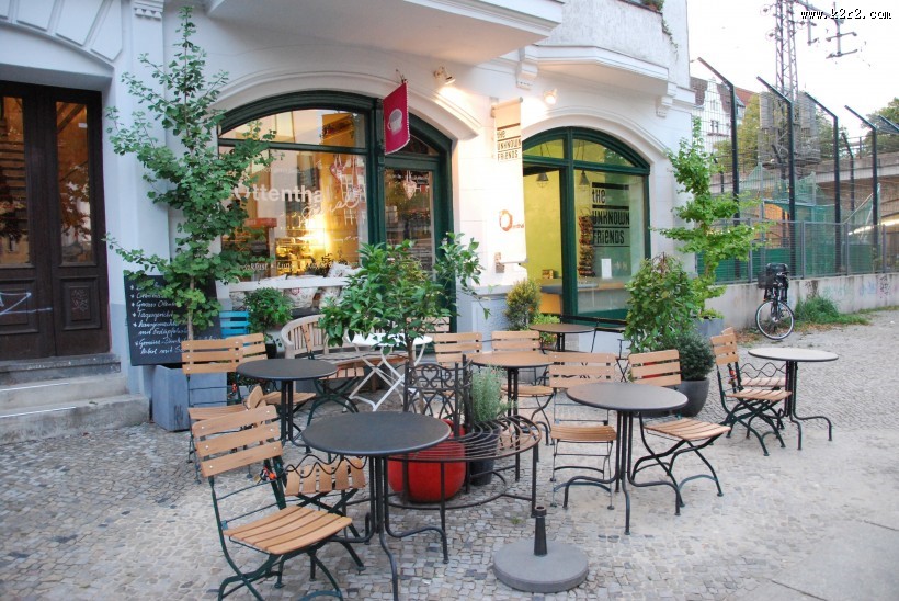 幽静复古的咖啡馆图片