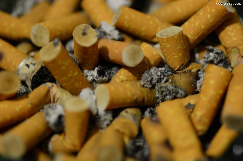 烟头烟灰图片