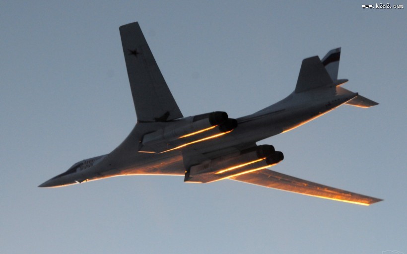 图-160战略轰炸机图片