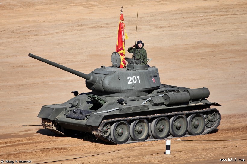 T-34-85中型坦克图片