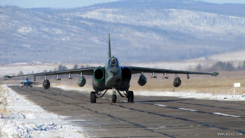 苏-25攻击机图片