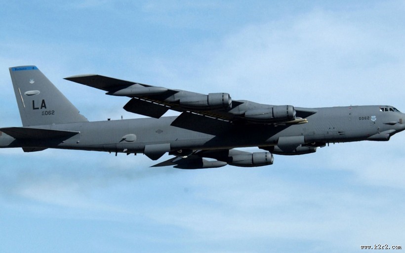 B-52轰炸机图片