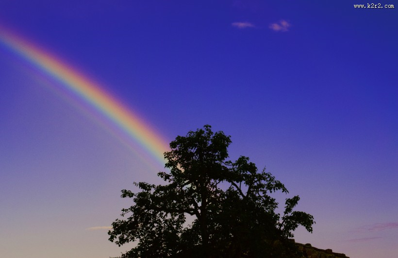 美丽七色的彩虹图片