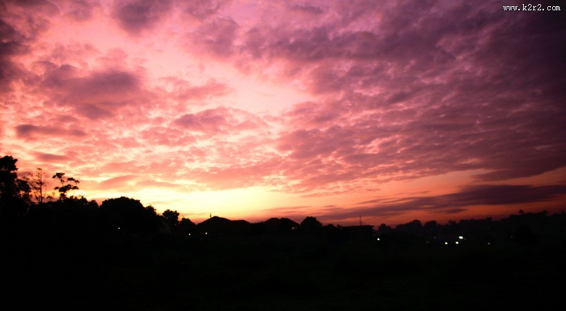 清晨的朝阳图片