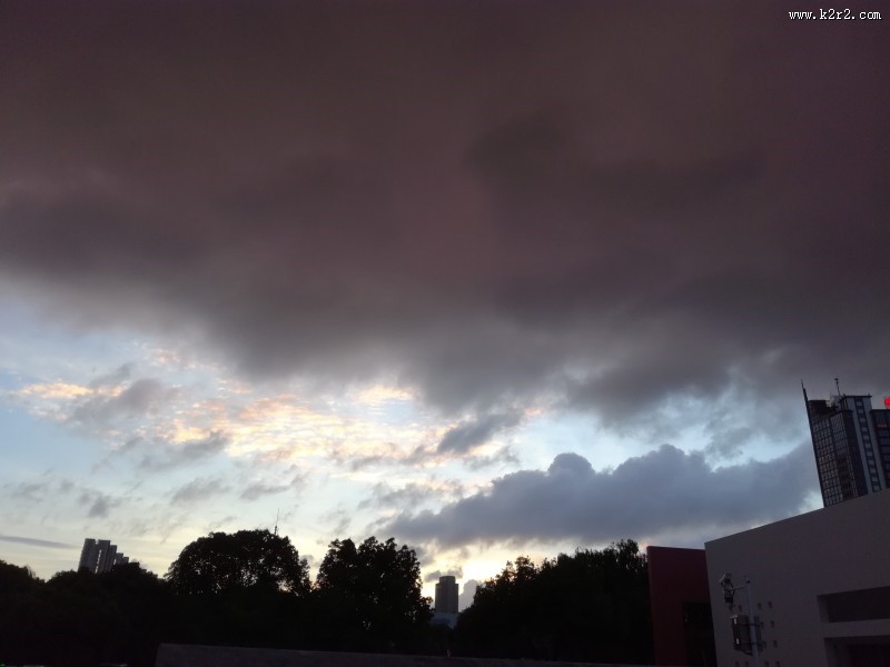 空中的乌云图片