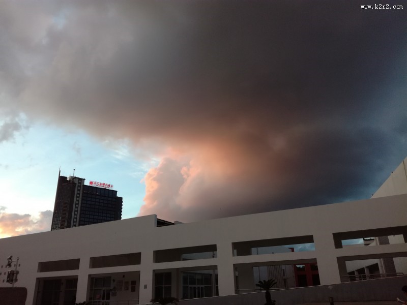 空中的乌云图片