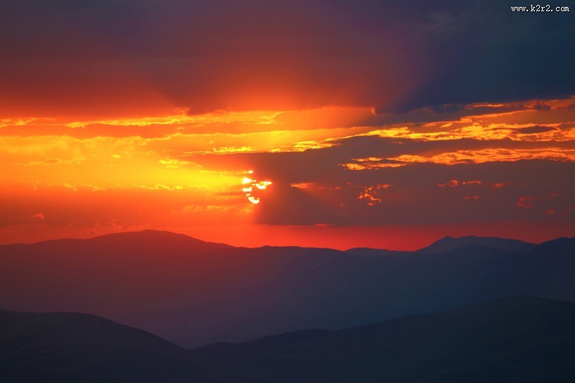 绚丽多彩的天边火烧云图片大全
