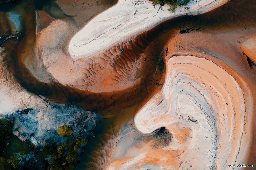 无人机航拍海滩图片