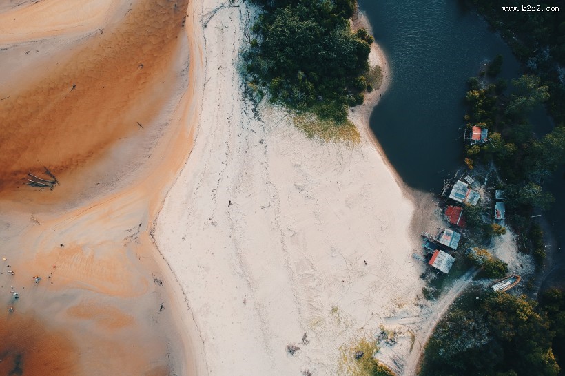 无人机航拍海滩图片