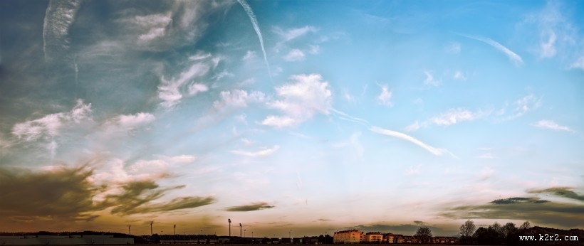 明朗的蓝天白云图片