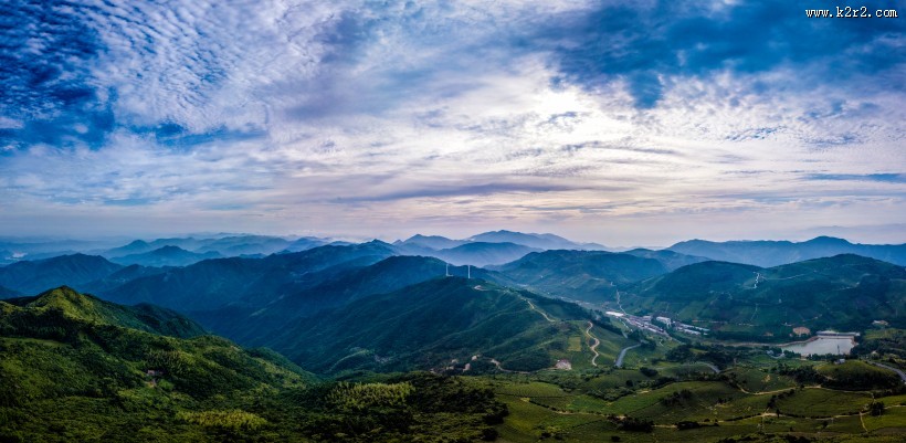 群山峻岭风景图片