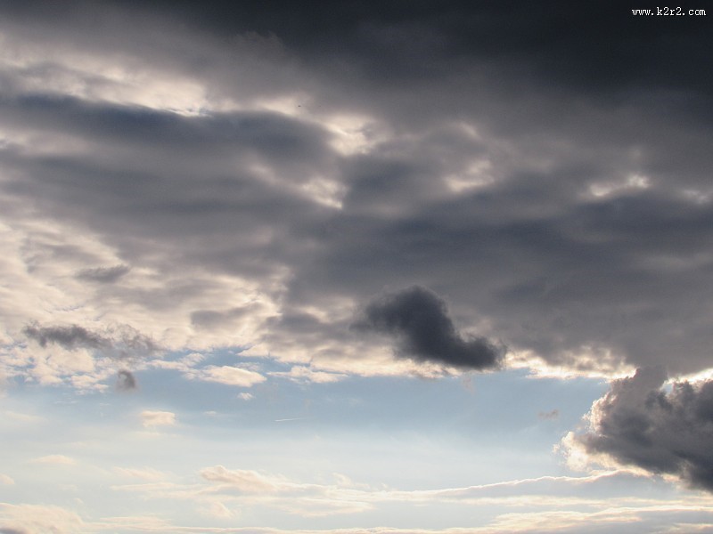 天空中的乌云图片