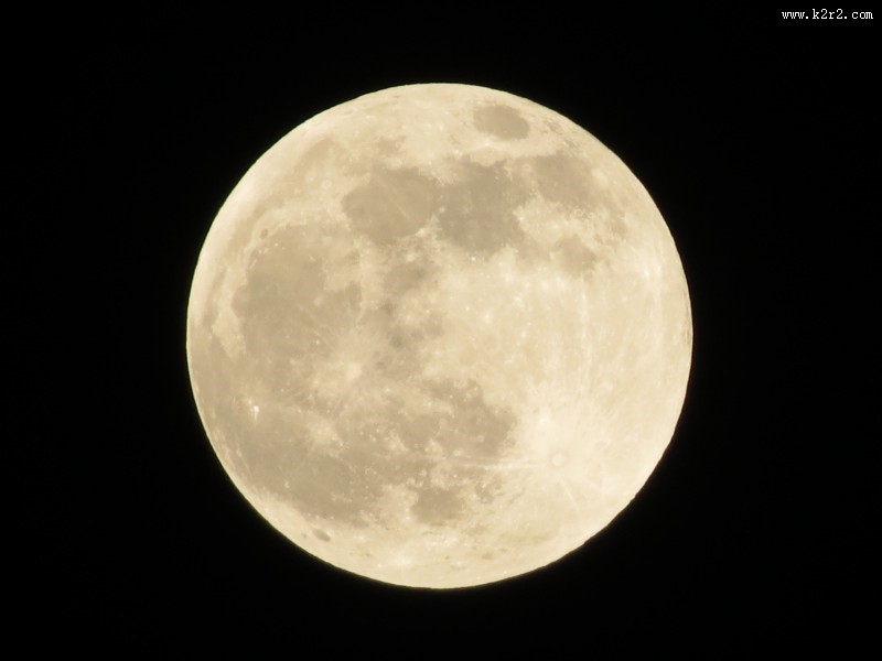 圆圆的月亮图片大全