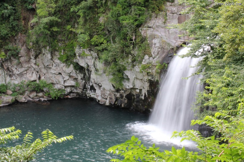 蔚为壮观的瀑布图片