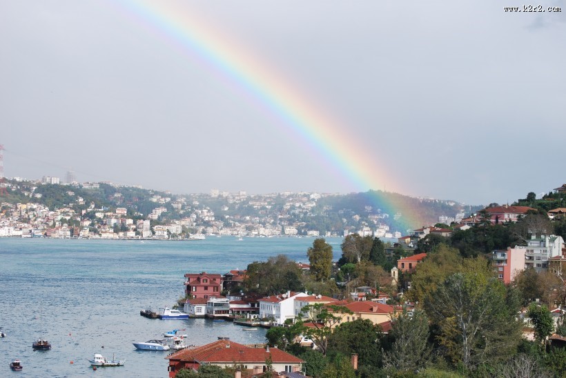 绚丽的彩虹图片