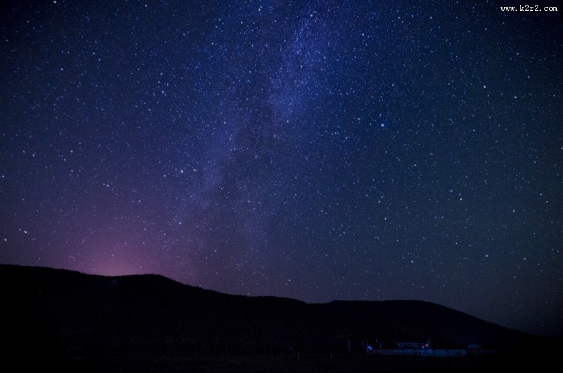 繁星点点的夜空图片