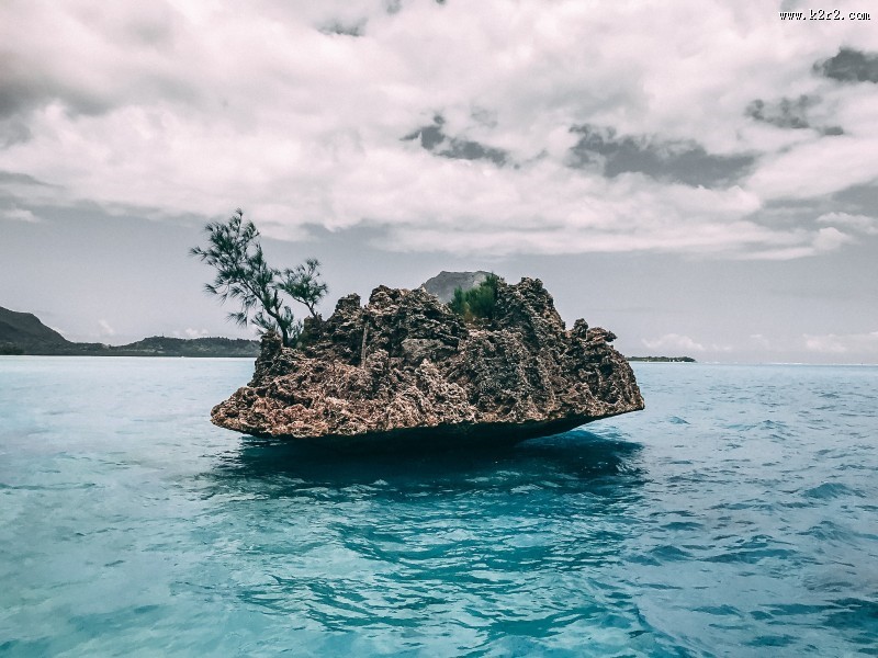 水中的小岛图片