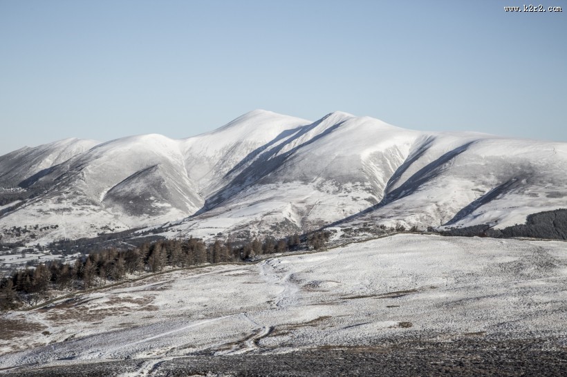 高山冬季冰雪风景图片
