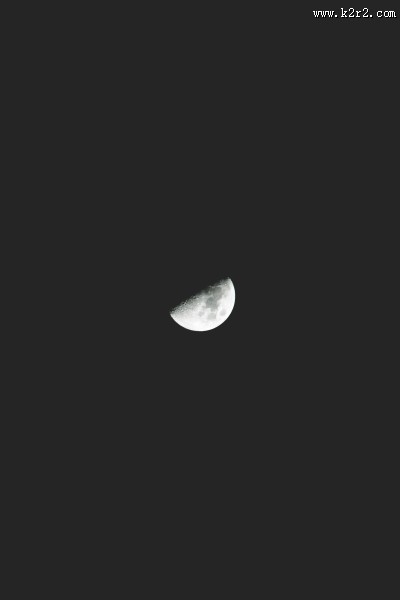 一轮残月图片