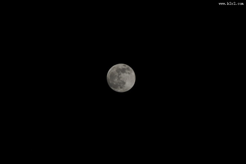 圆圆的月亮图片