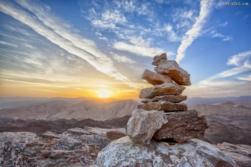 辽无边际的蓝天白云图片