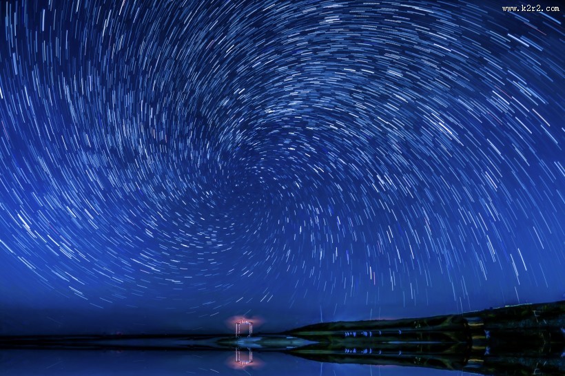 漂亮的星轨星空图片