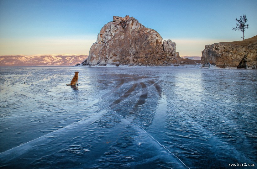 冷冻的冰面图片
