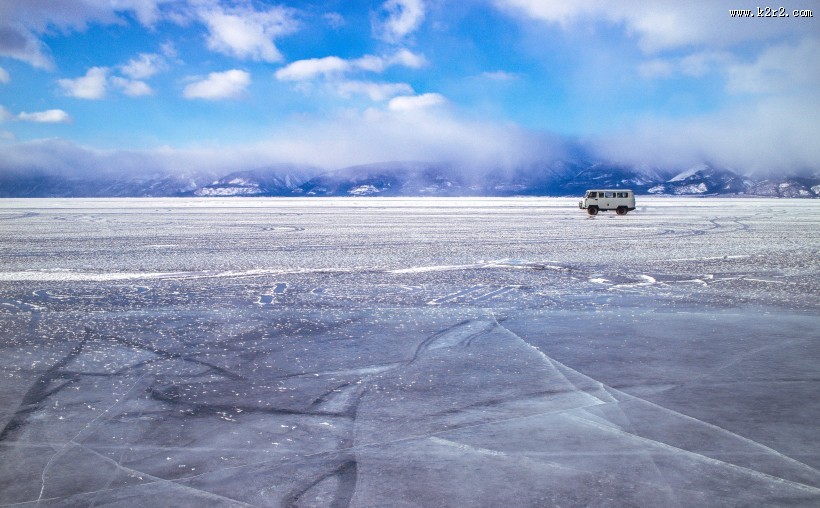 冷冻的冰面图片