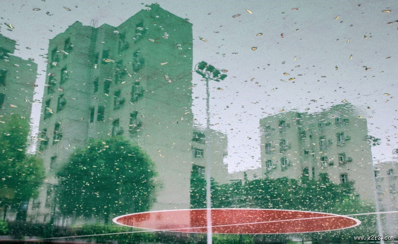 唯美的下雨天的图片