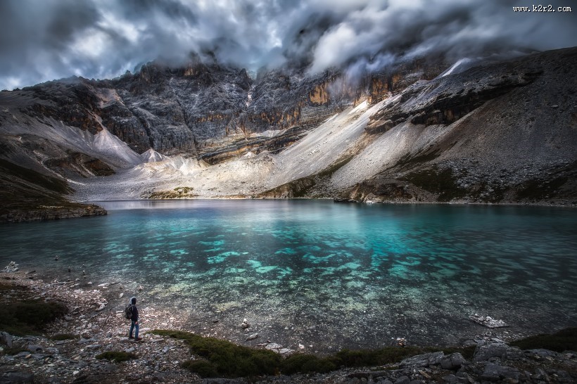 清澈的湖泊的图片