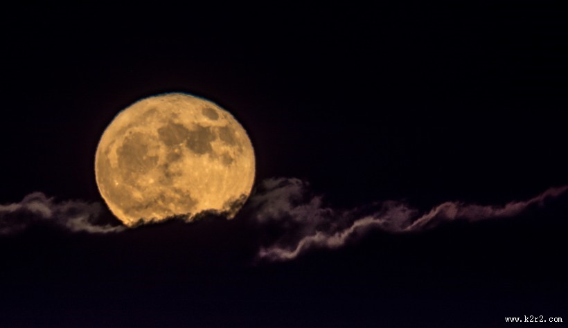 圆圆的月亮图片大全