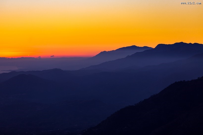 跌言起伏的群山图片大全