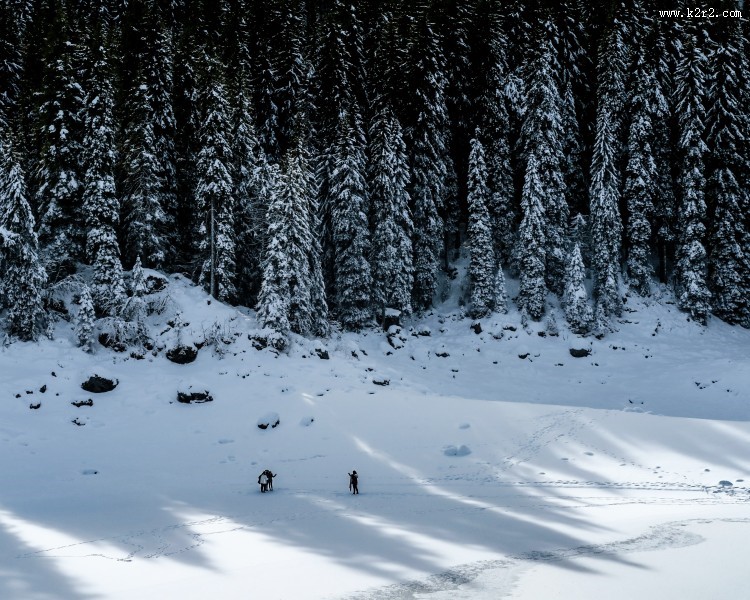 白雪皑皑的冬季图片