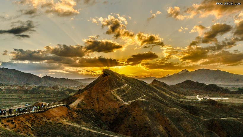 壮观的云海图片