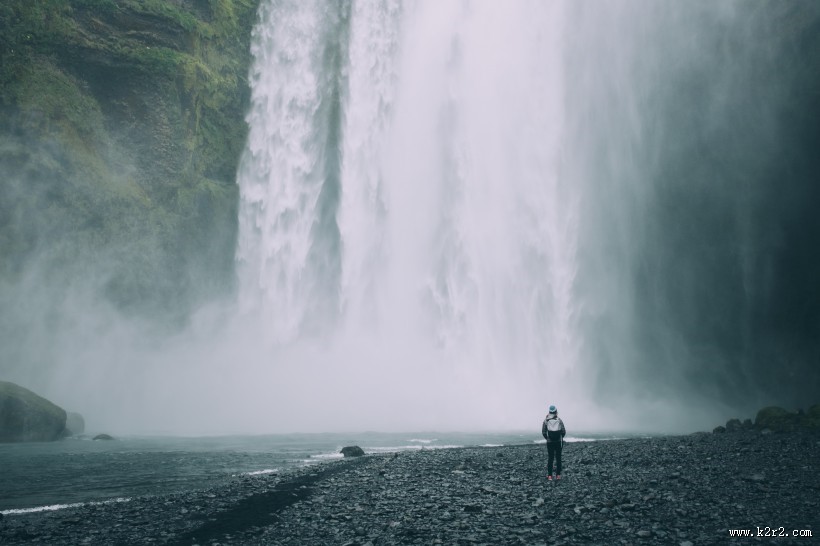 气势磅礴的瀑布图片