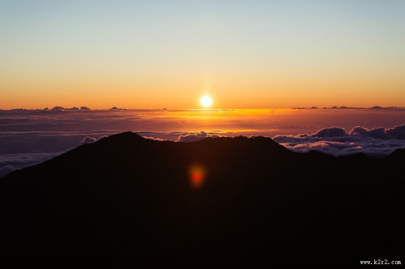 太阳的东升西落图片