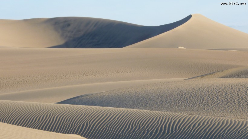 辽无边际的沙漠图片