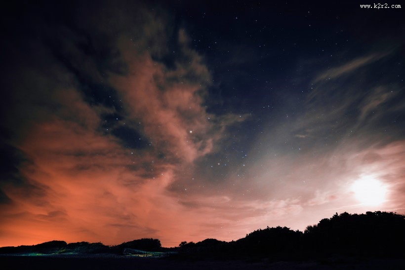 黄昏时天边的云彩图片